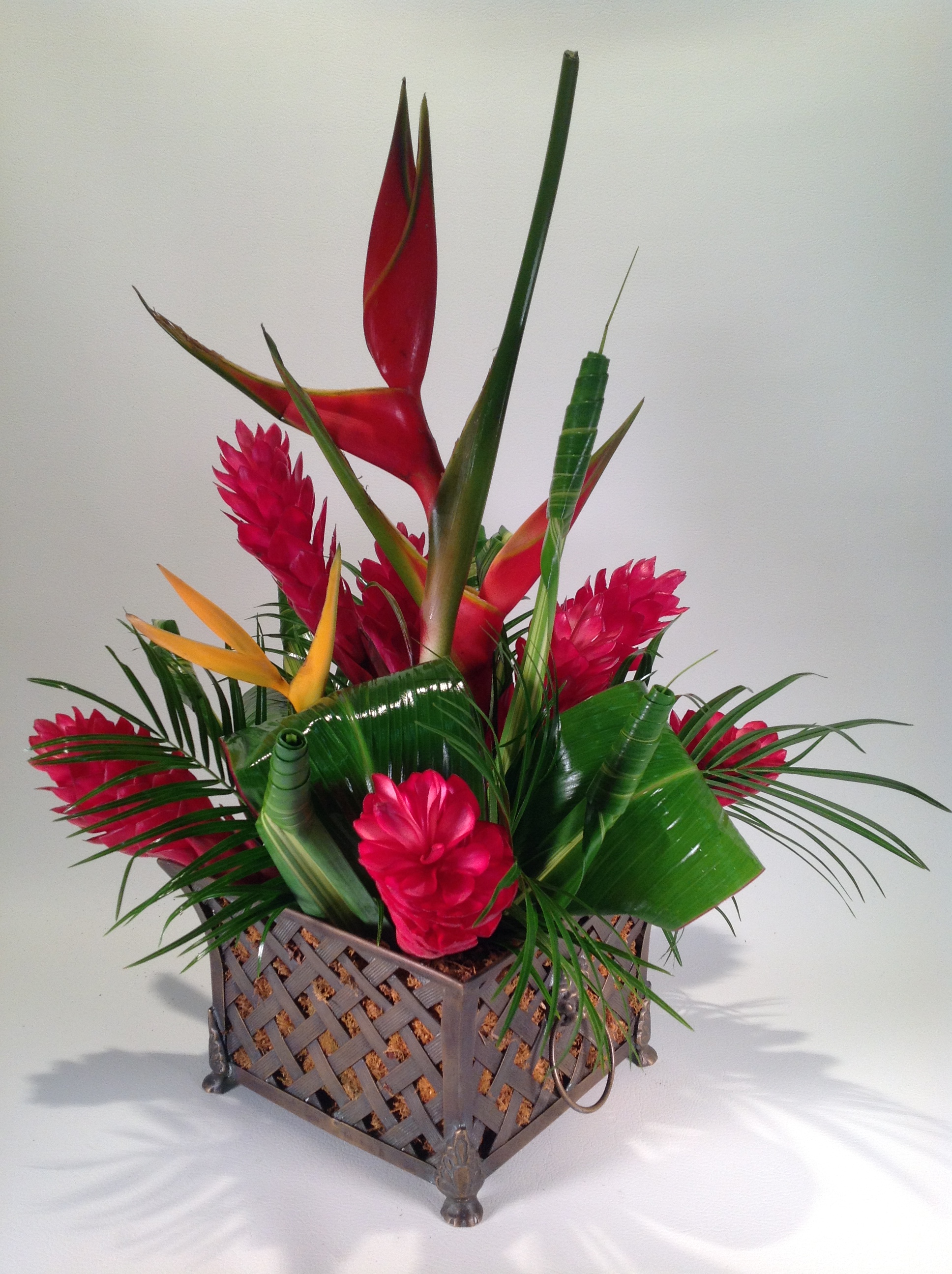Tropical Centerpieces Advantage Meeting And Events