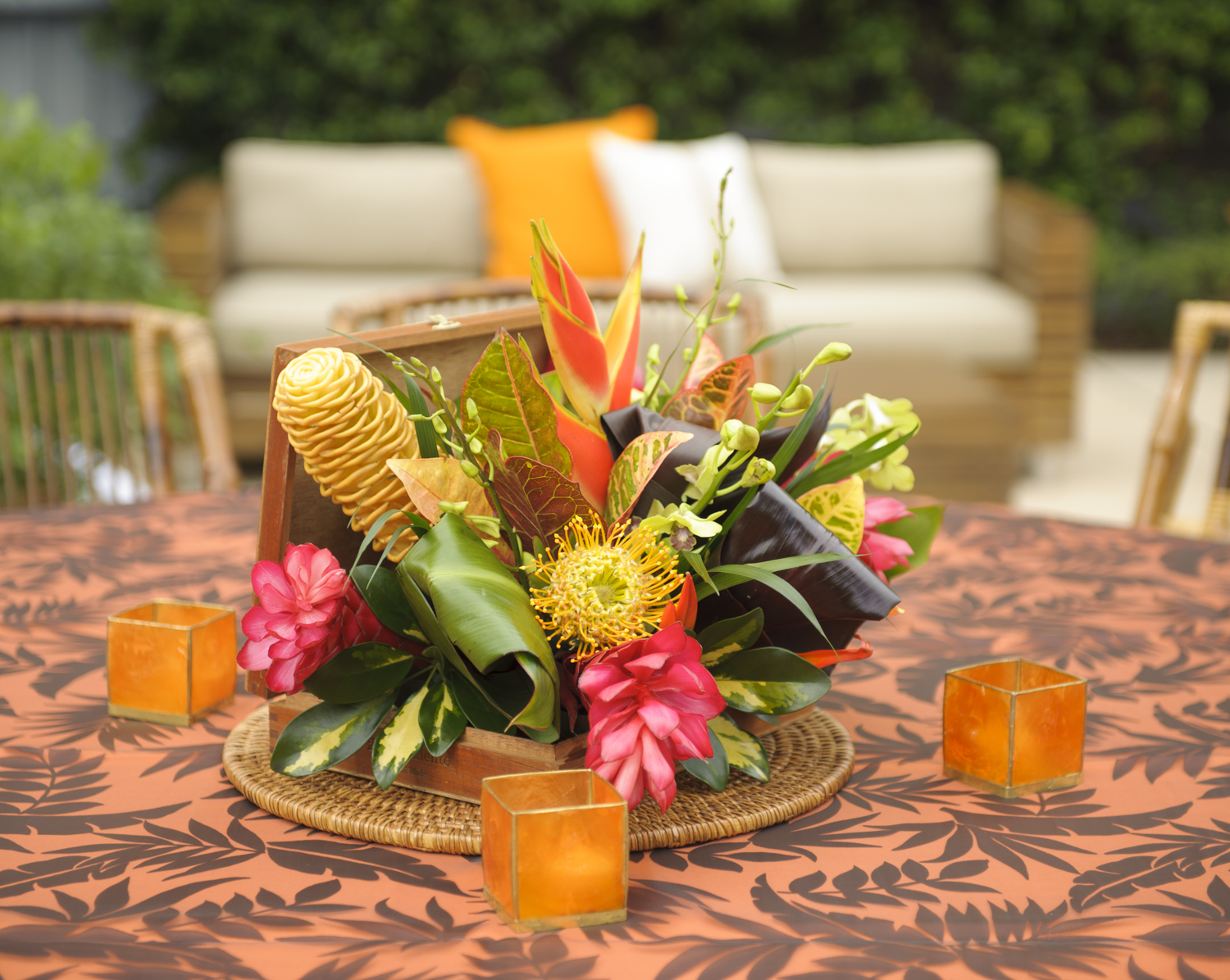 Tropical Centerpieces Advantage Meeting And Events